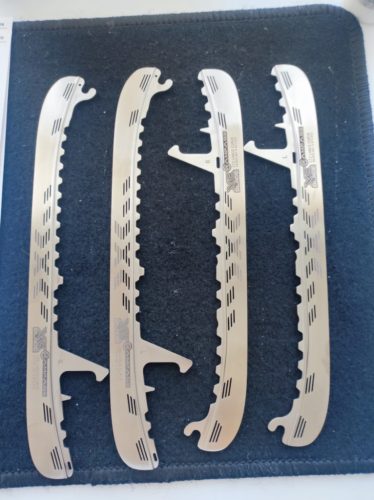 Customized RAMPAGE 230 XCBlade skate blade for TRUE Skates